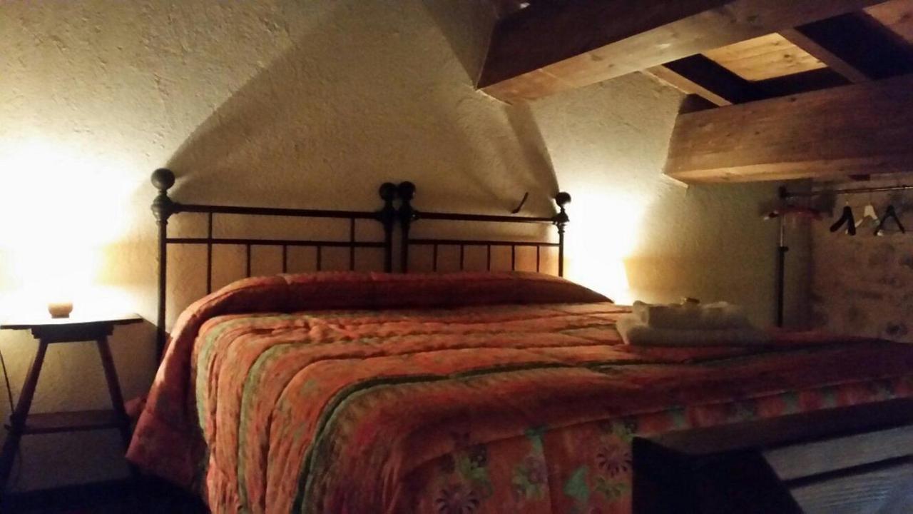 La Casa Su Le Dimore Del Borgo Santo Stefano Di Sessanio Exterior foto