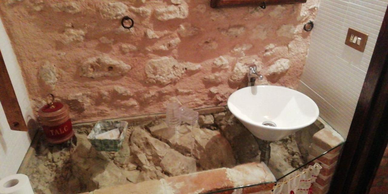 La Casa Su Le Dimore Del Borgo Santo Stefano Di Sessanio Exterior foto